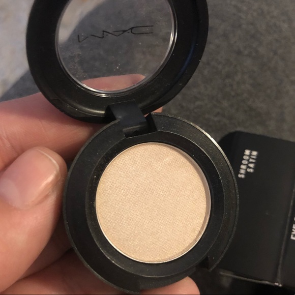 MAC-Eyeshadow Shroom - Picture 5 of 8